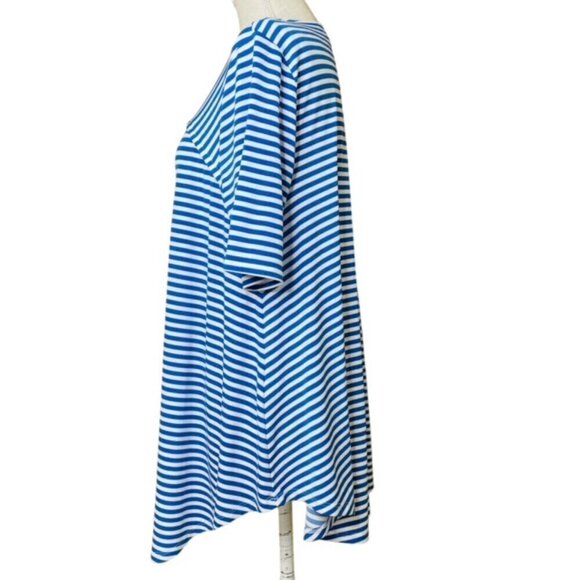 CHICO'S Isla Capri Peek-A-Boo Cutout Top - Size Medium - Picture 2 of 10